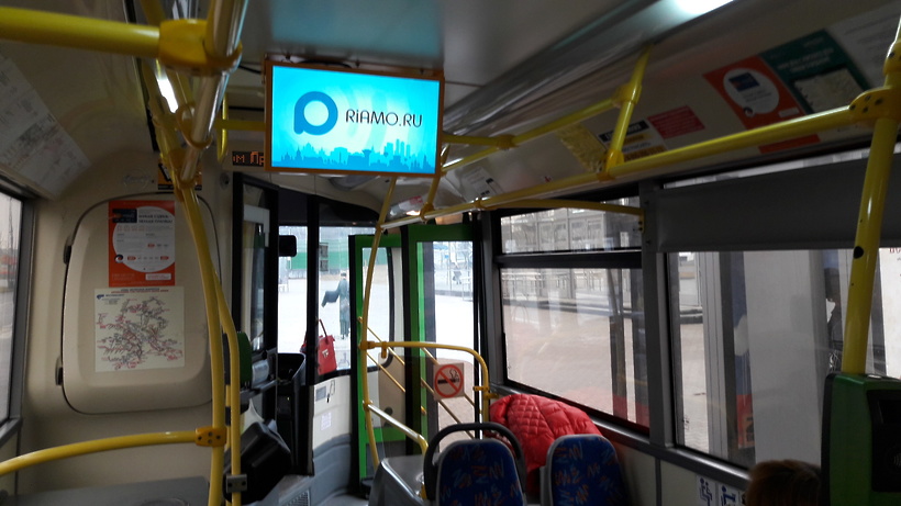 информационная установка ПМТ-медиа, монитор в автобусе Мострансавто, РИАМО